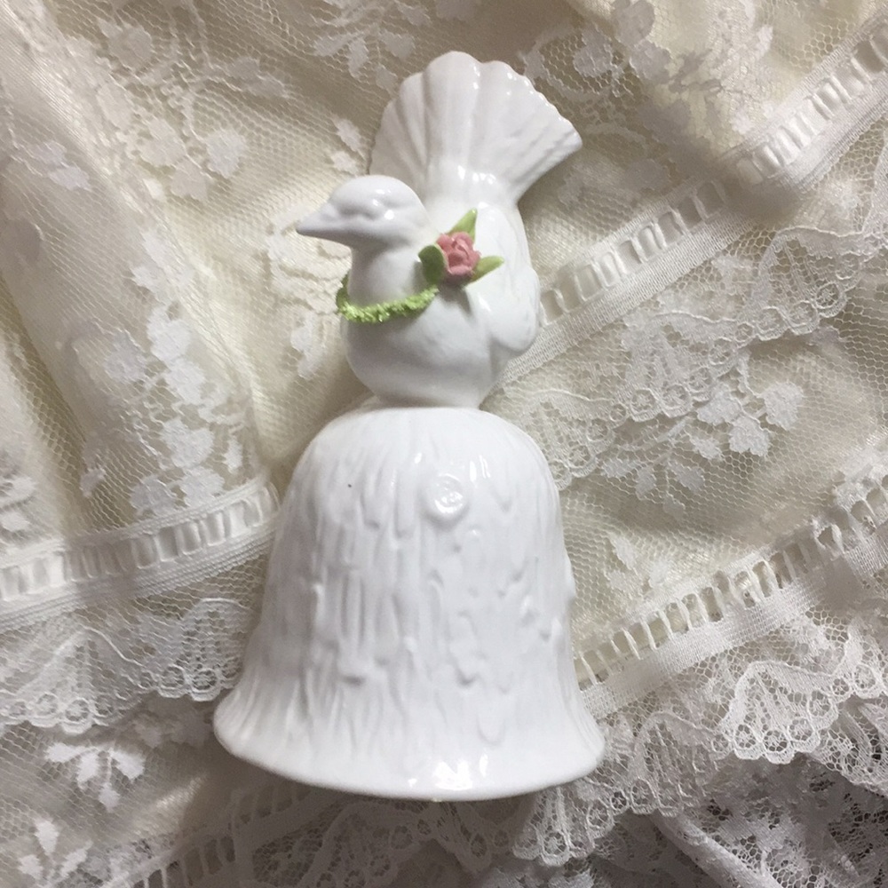 Mann white porcelain dove rose dinner bell